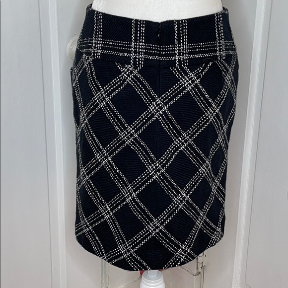 LOFT•SKIRT - Picture 3 of 7